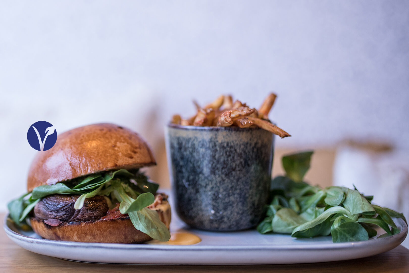 Zoom sur le burger végétarien le « Toundra » de GLOUTON.